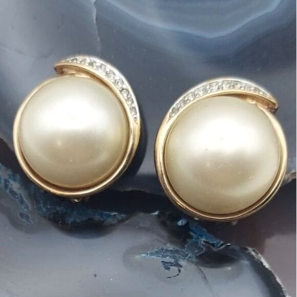 Panetta Faux Mabe Pearl Clip Earrings Prong Set Rhinestone Gold Plated Vintage - Picture 1 of 9